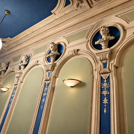 Royal Imperium Apartment *